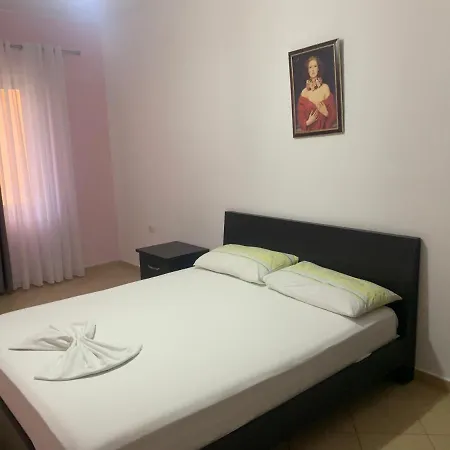 Julia Apartment *
