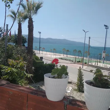 Julia Apartment